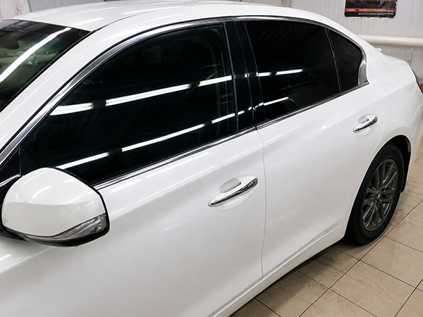 Тонировка задней полусферы и передних боковых стекол Infinity Q50